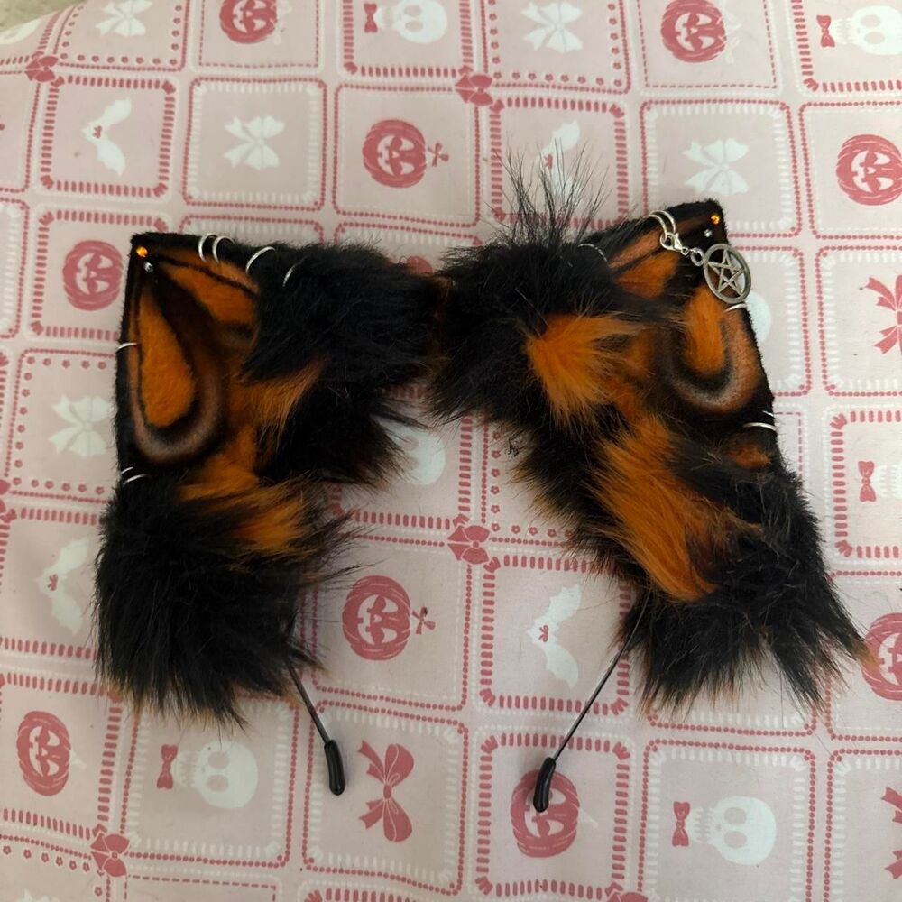 Women's Black and Brown Hair-accessories